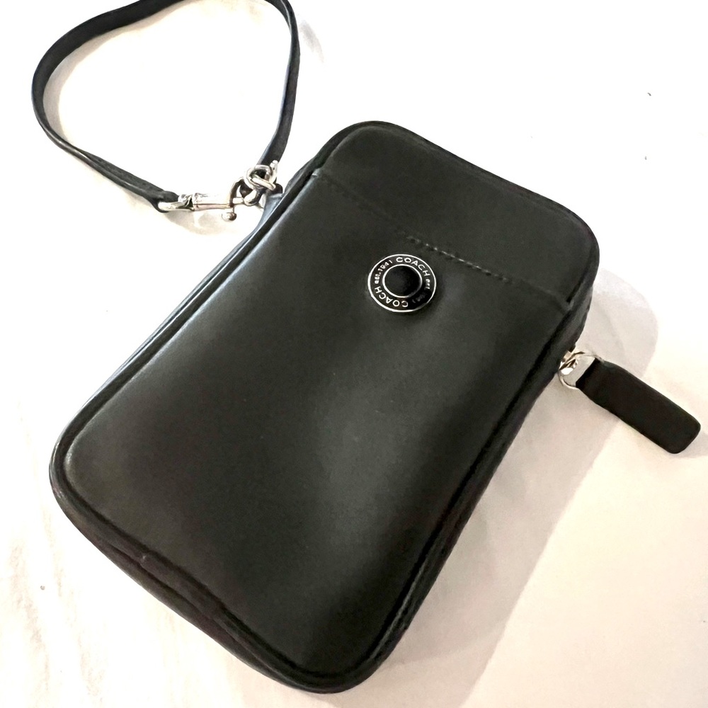 Coach black leather case❤️